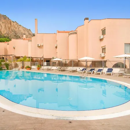 Mono 2 Апартаменты *